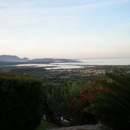 Case Ealeagnus Feriehus San Teodoro (Sardinia)